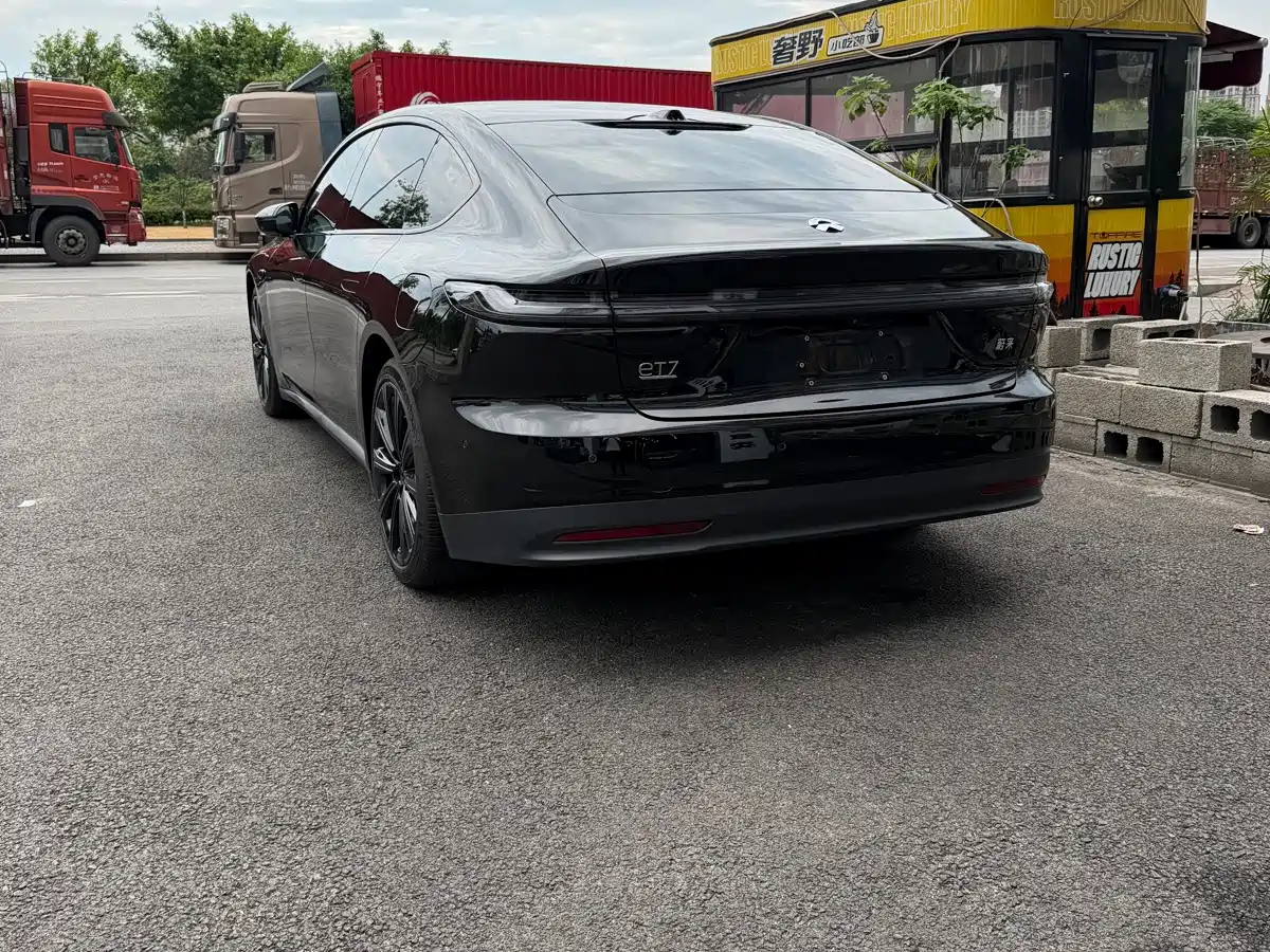 NIO ET7 2024 2024 75kWh Executive Edition
