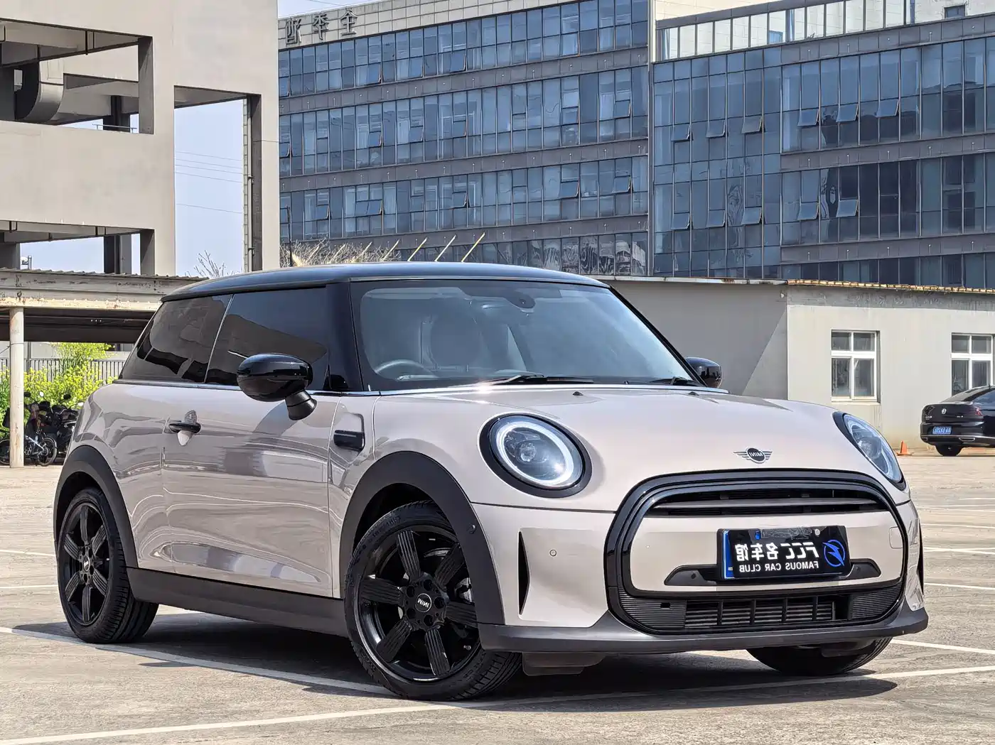 MINI 2022 1.5T COOPER Artist фото 4