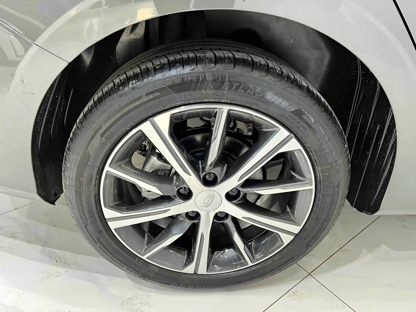 GEELY AUTOMOBILE EMGRAND