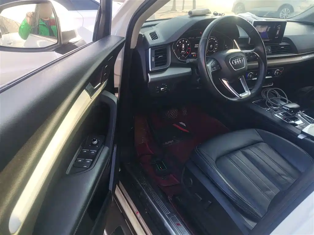 Audi Q5L 2020 Facelift 40 TFSI Honor Fashion фото 13