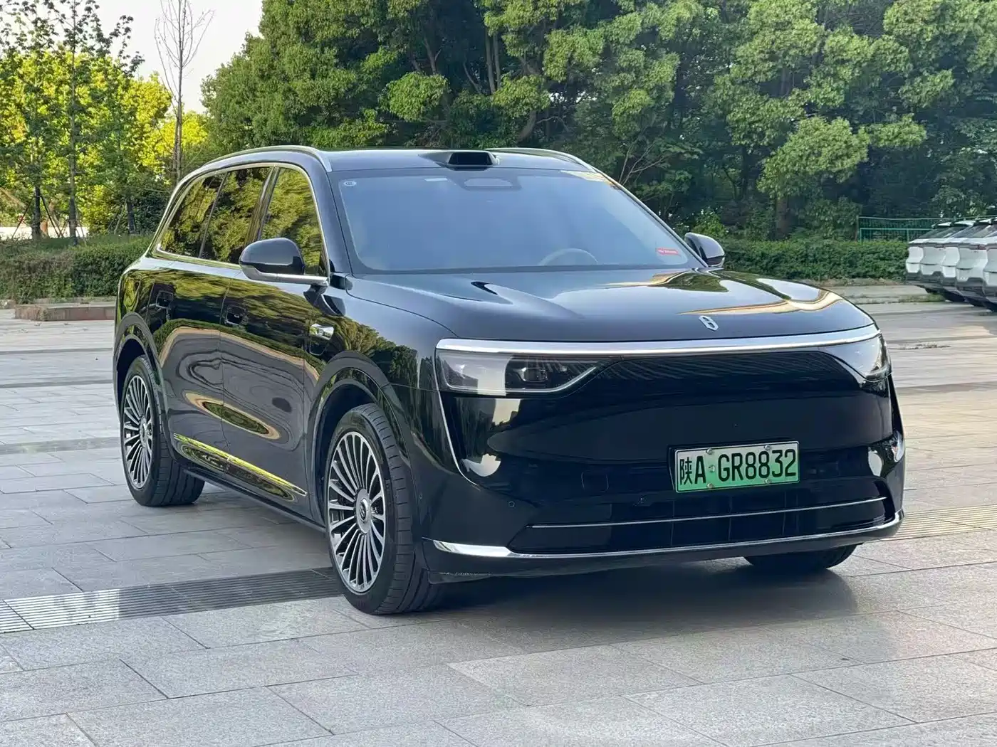 AITO Wenjie AITO M8 2025 Extended Range Ultra 53.4kWh 6-Seater фото 3