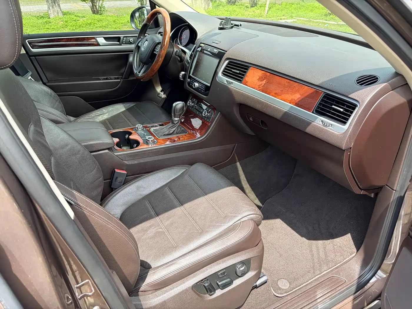Volkswagen Touareg 2013 3.0TSI X 10th Anniversary Limited Edition фото 11