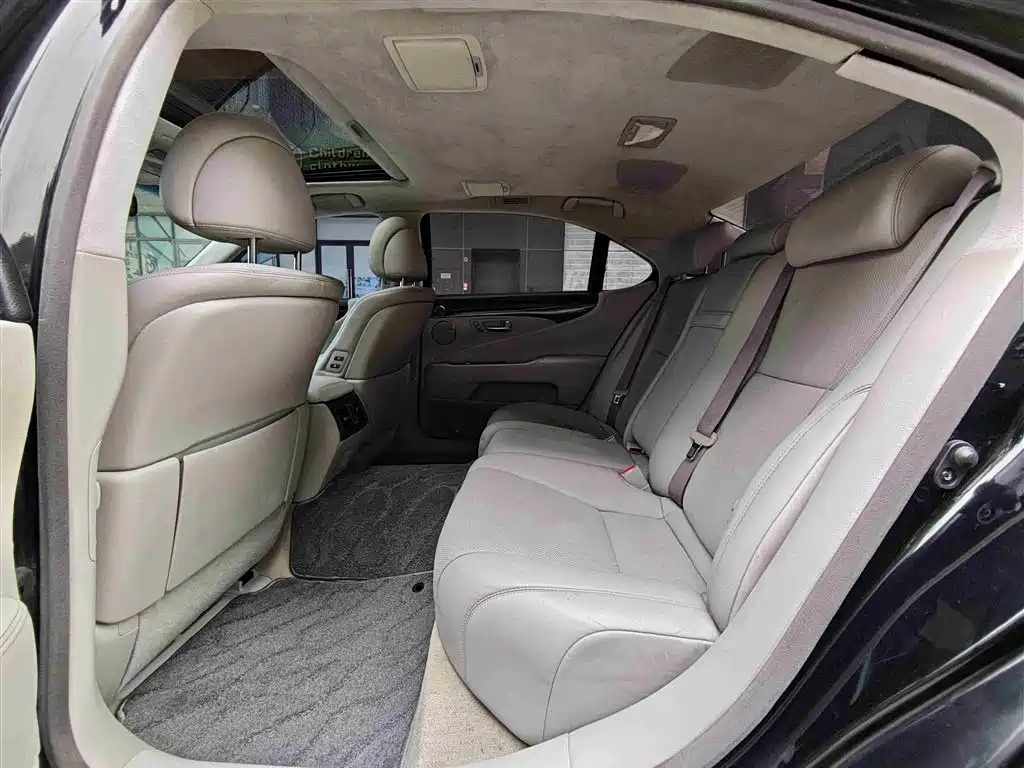 Lexus LS 2006 460L фото 7