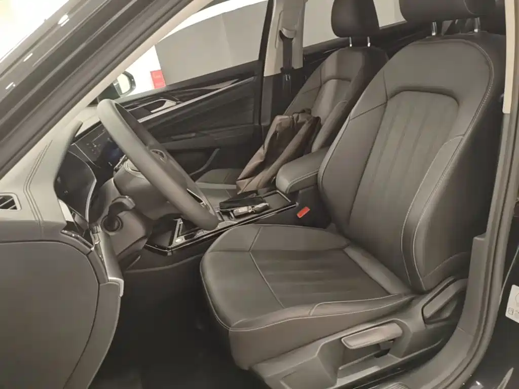 Volkswagen Passat 2025 2024 280TSI Business Edition