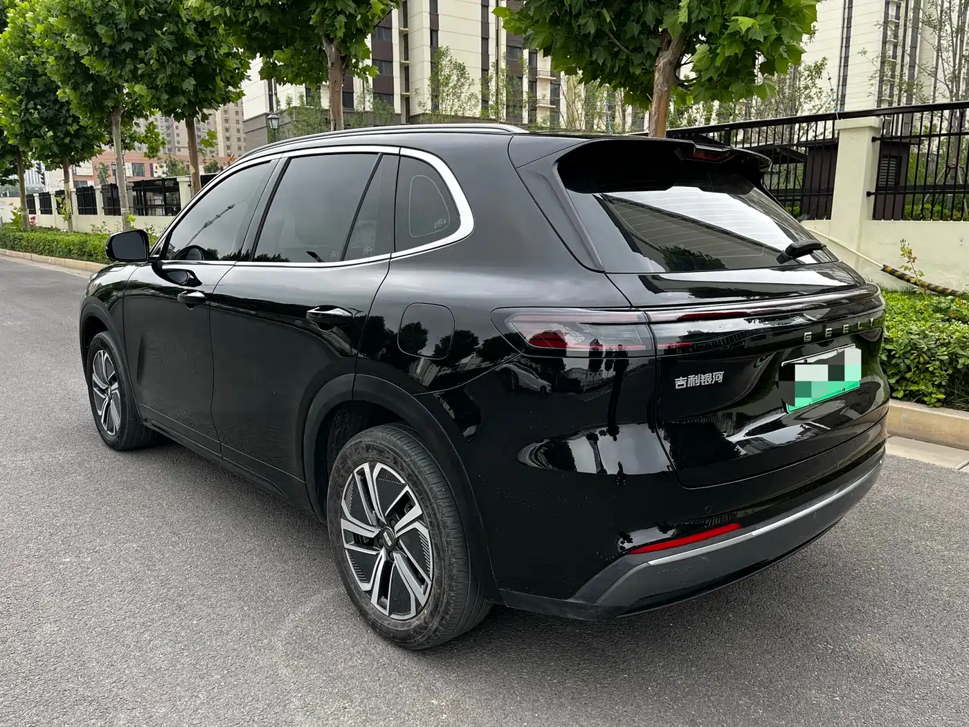 Geely Galaxy Galaxy Starship 7 EM-i 2025 Model 120km Explorer+ Edition фото 7