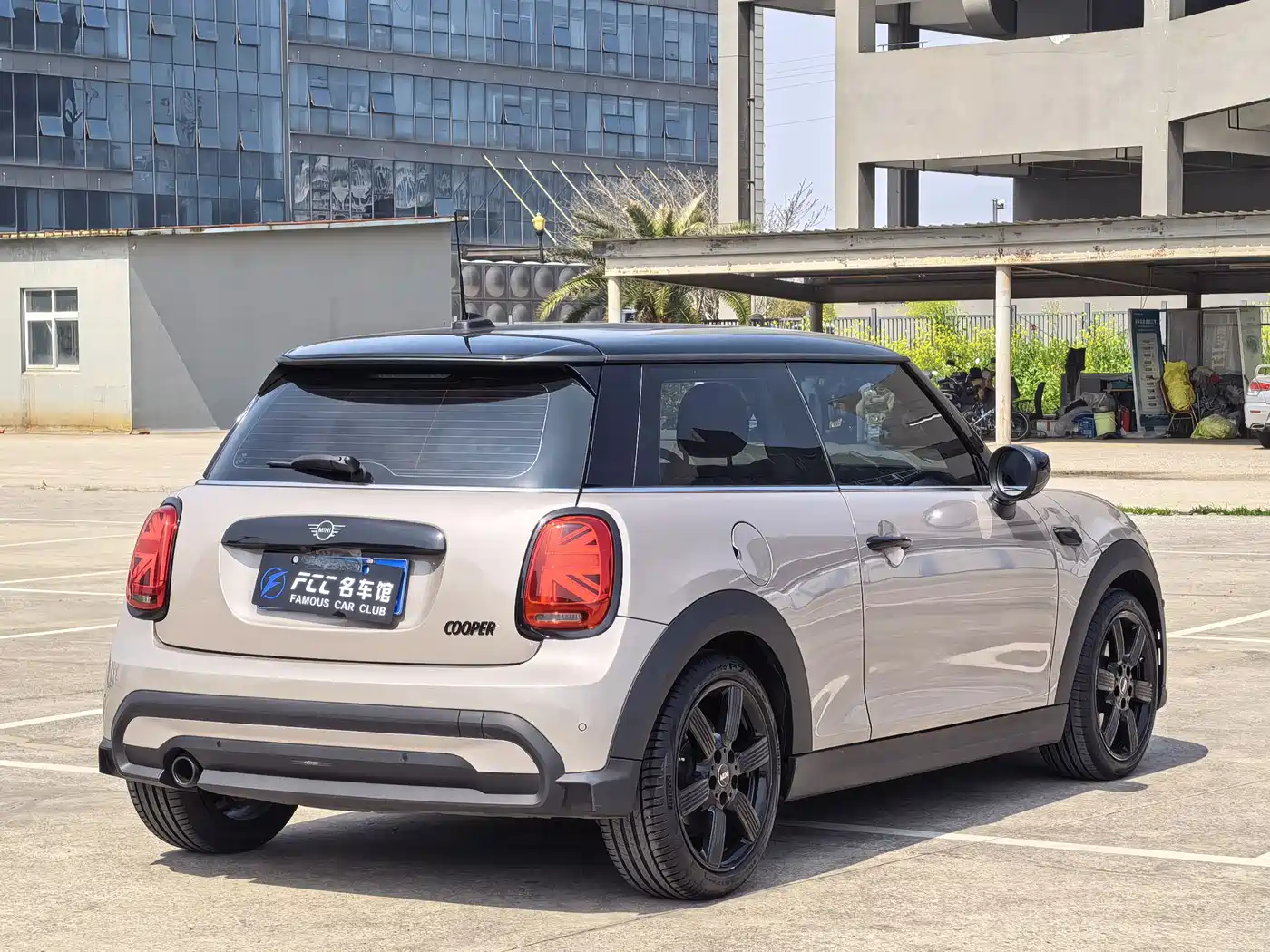 MINI 2022 1.5T COOPER Artist фото 6