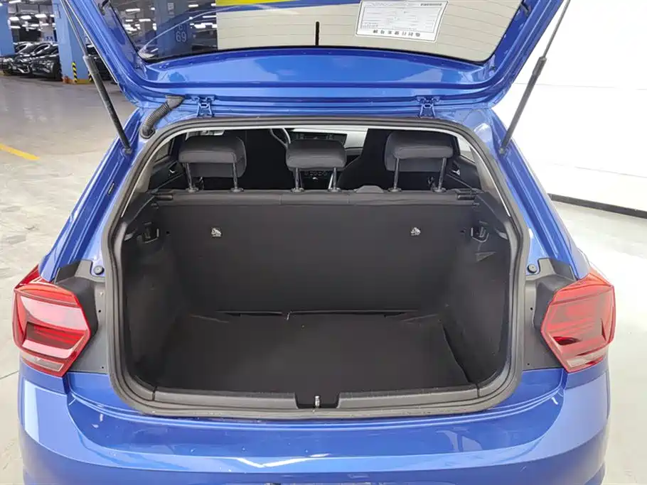Volkswagen Polo 2019 Plus 1.5L Automatic Panorama Enjoyment Edition фото 4