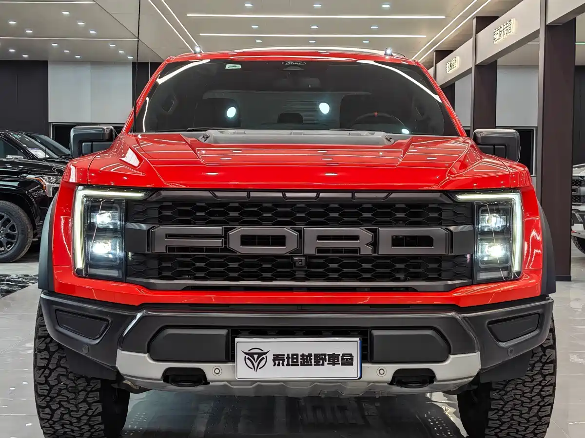 FORD F-150 RAPTOR