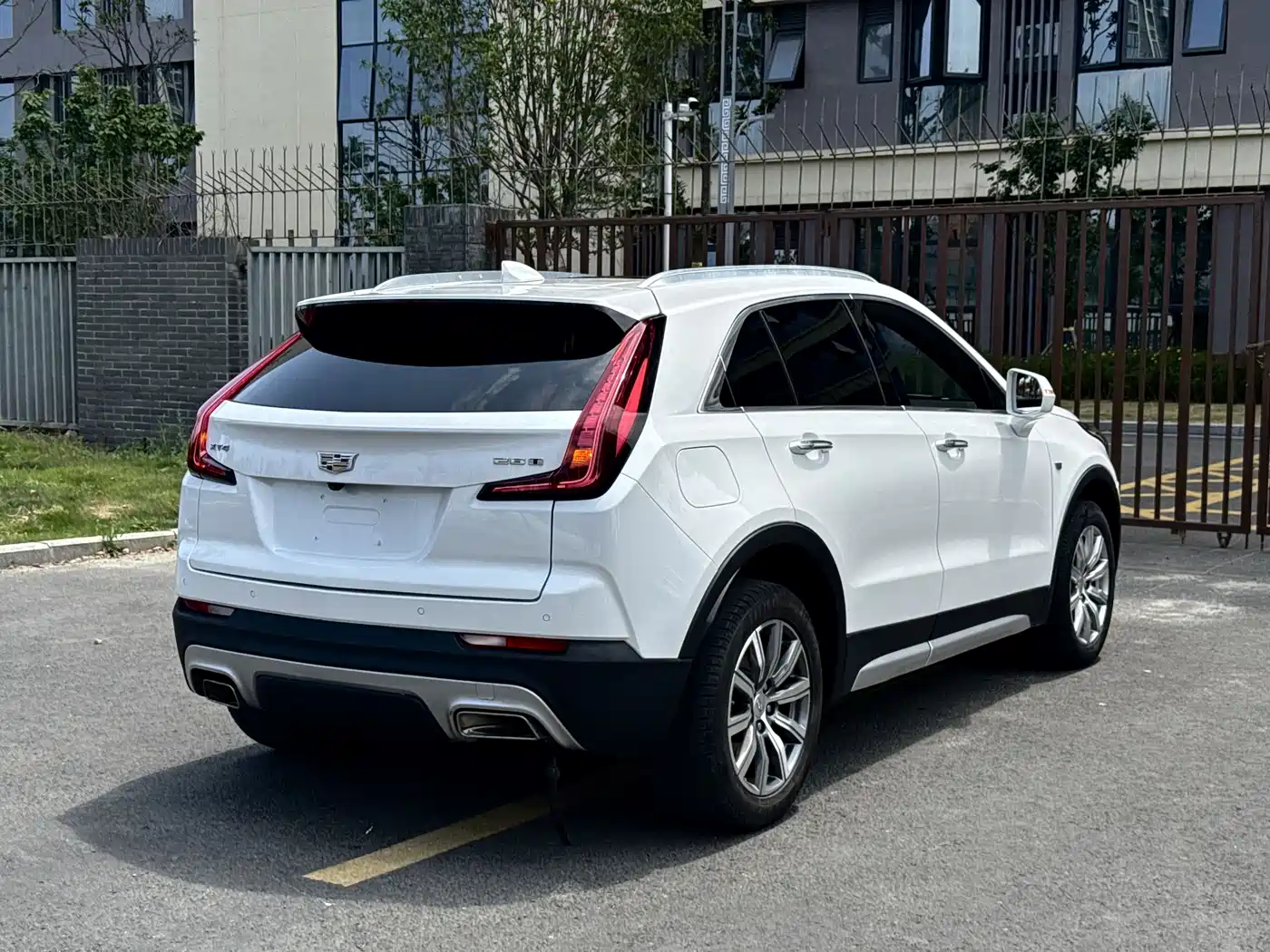 Cadillac XT4 2018 28T FWD Leading Edition фото 16