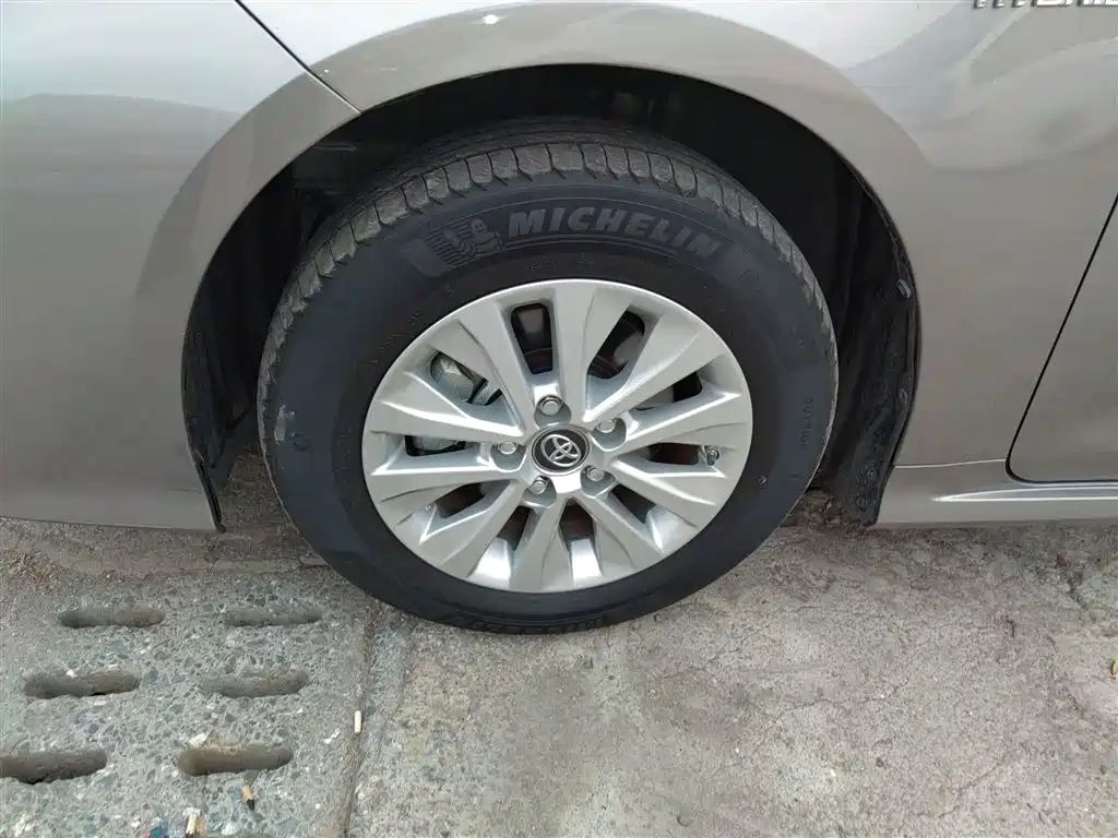 Toyota Corolla 2021 Hybrid 1.8L E-CVT Pioneer Edition фото 23