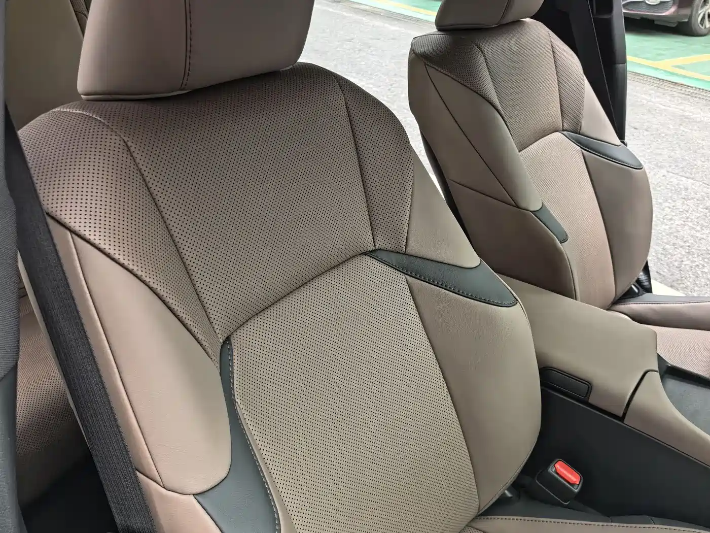 Lexus ES 2023 200 Excellence Edition фото 22