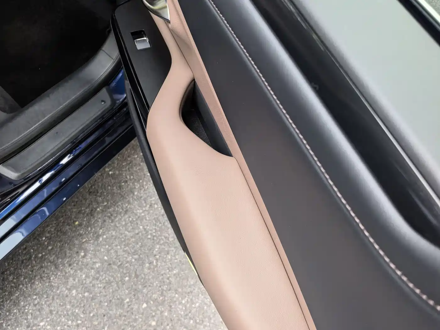 Lexus ES 2023 200 Excellence Edition фото 19