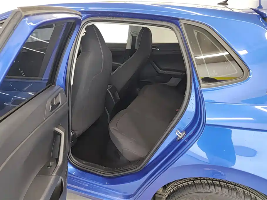 Volkswagen Polo 2019 Plus 1.5L Automatic Panorama Enjoyment Edition фото 11