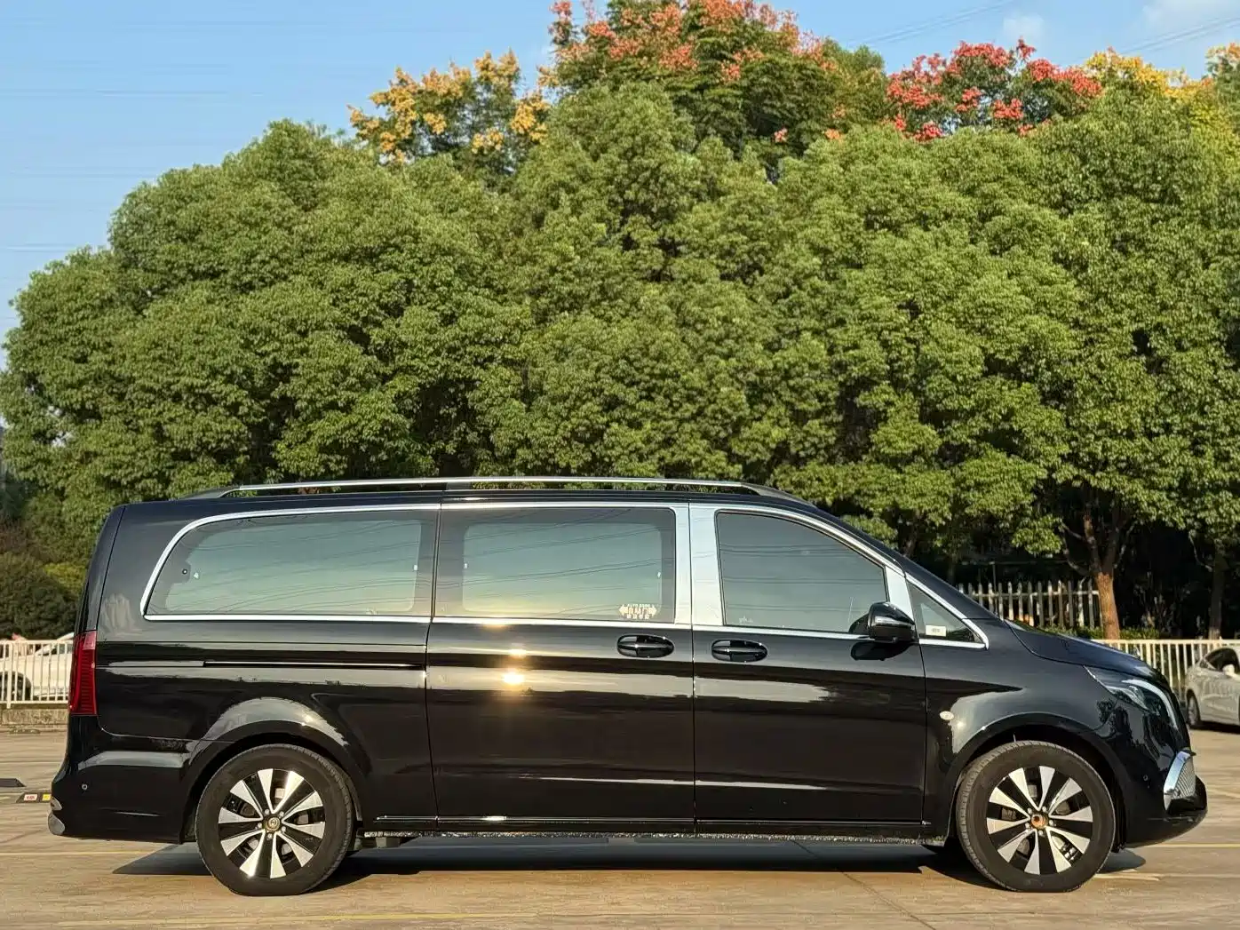 Mercedes-Benz Vito 2021 2.0T Elite 7-Seater фото 8