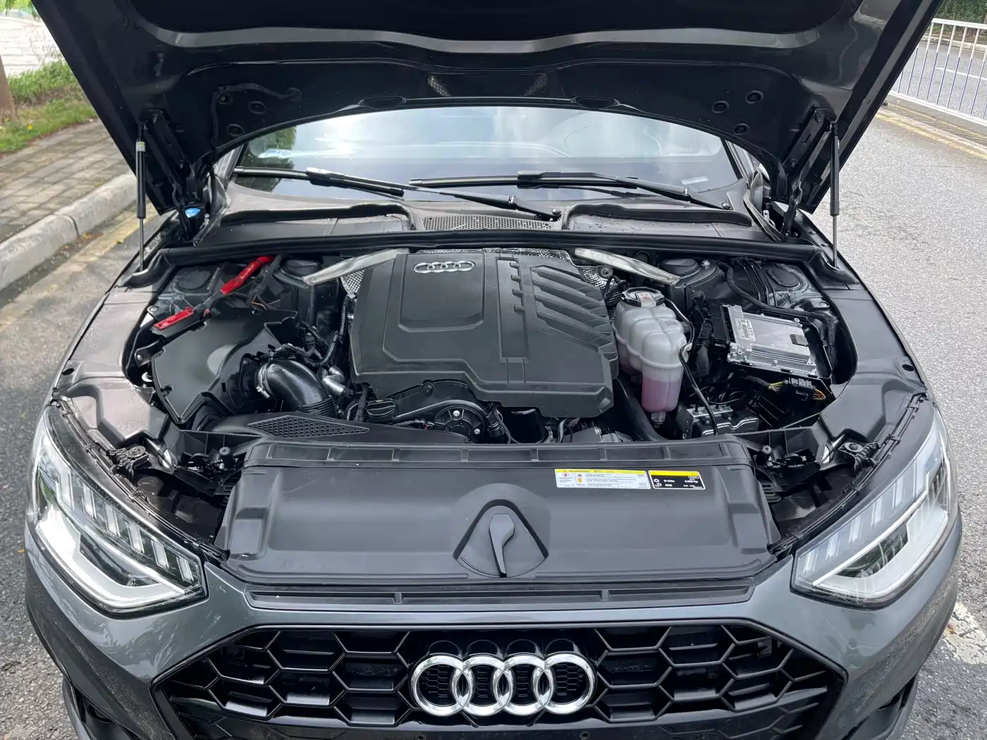 Audi A4L 2025 2025 2 Million Celebration Edition 40 TFSI Luxury Dynamic