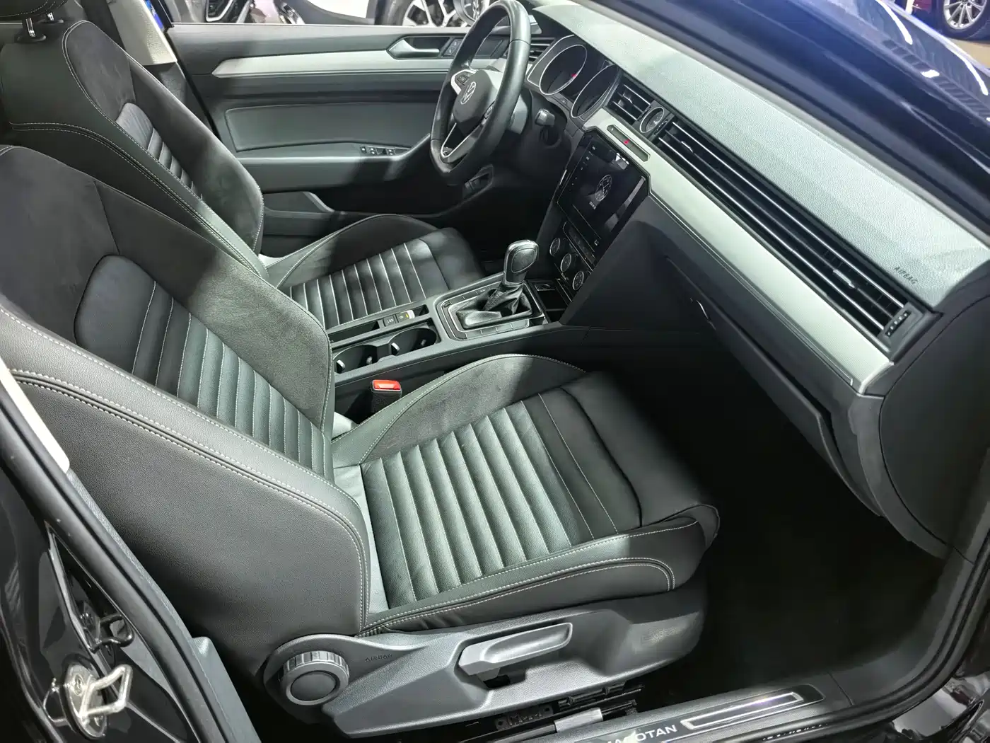Volkswagen Magotan 2020 280TSI DSG Comfort фото 10
