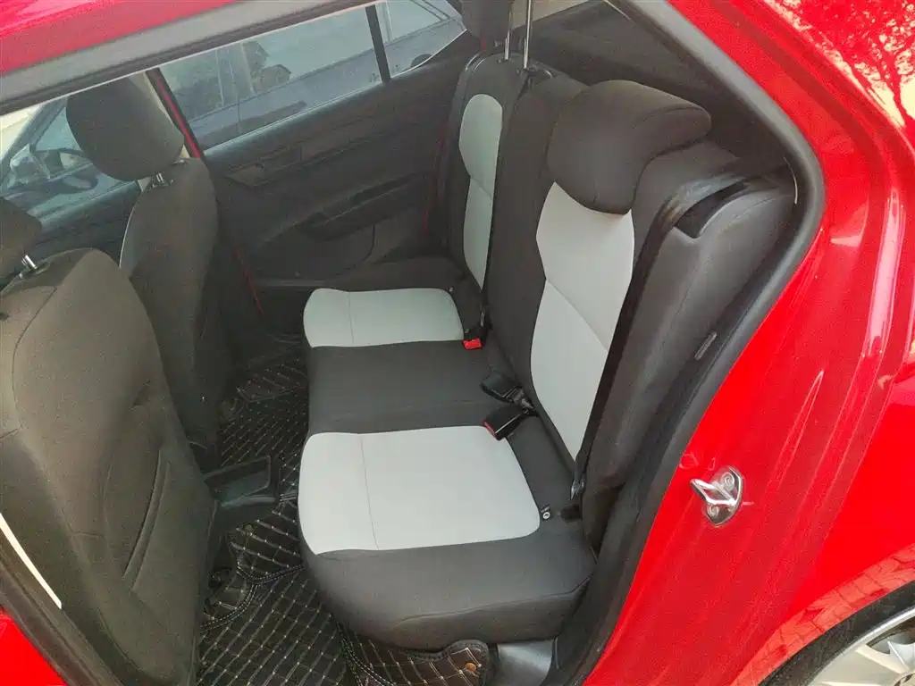 Škoda Fabia 2017 1.4L Auto Car Enjoy Edition фото 14