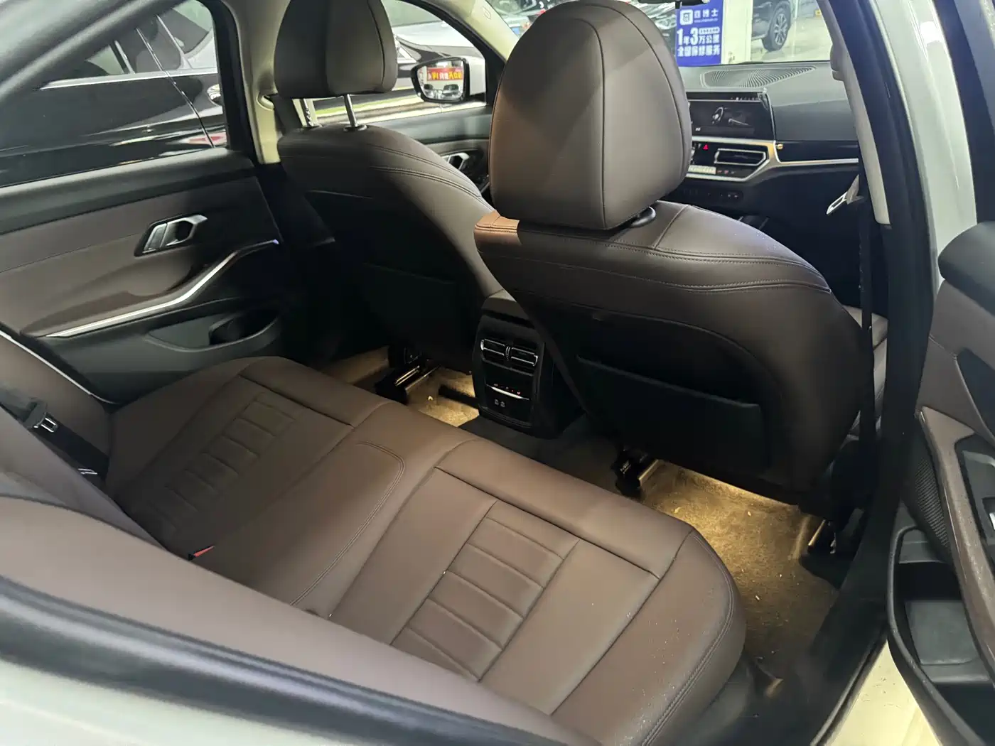BMW 3 Series 2022 320i Sport Package фото 12