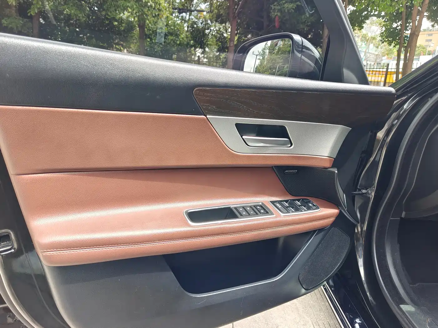 Jaguar XFL 2019 XFL 2.0T 250PS FWD Luxury Edition фото 7