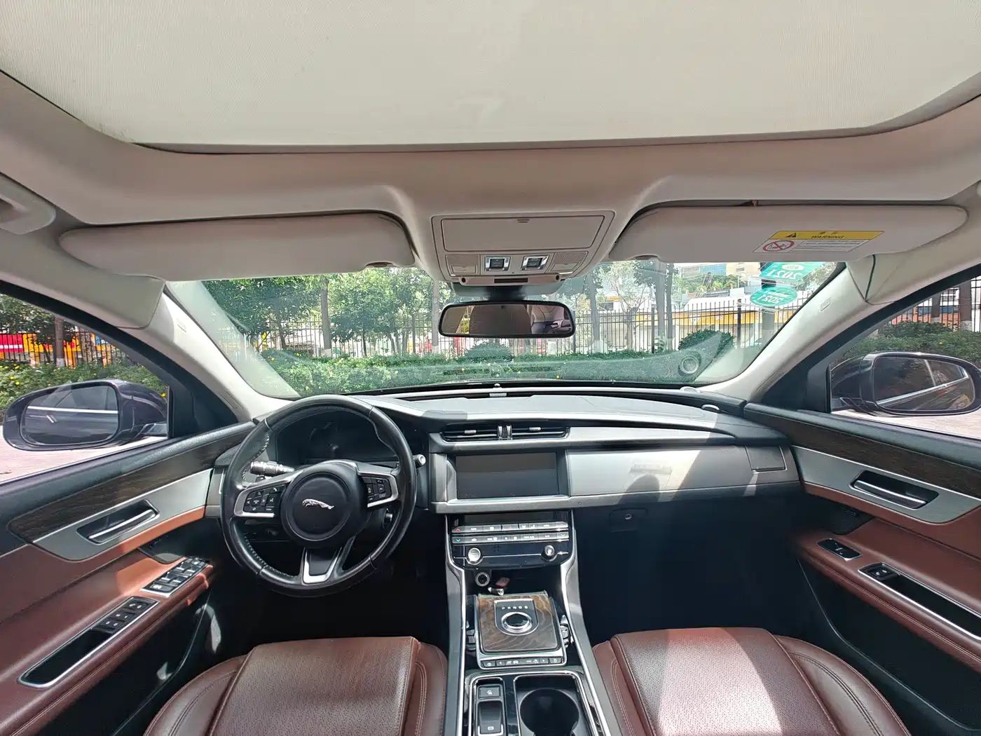Jaguar XFL 2019 XFL 2.0T 250PS FWD Luxury Edition фото 12