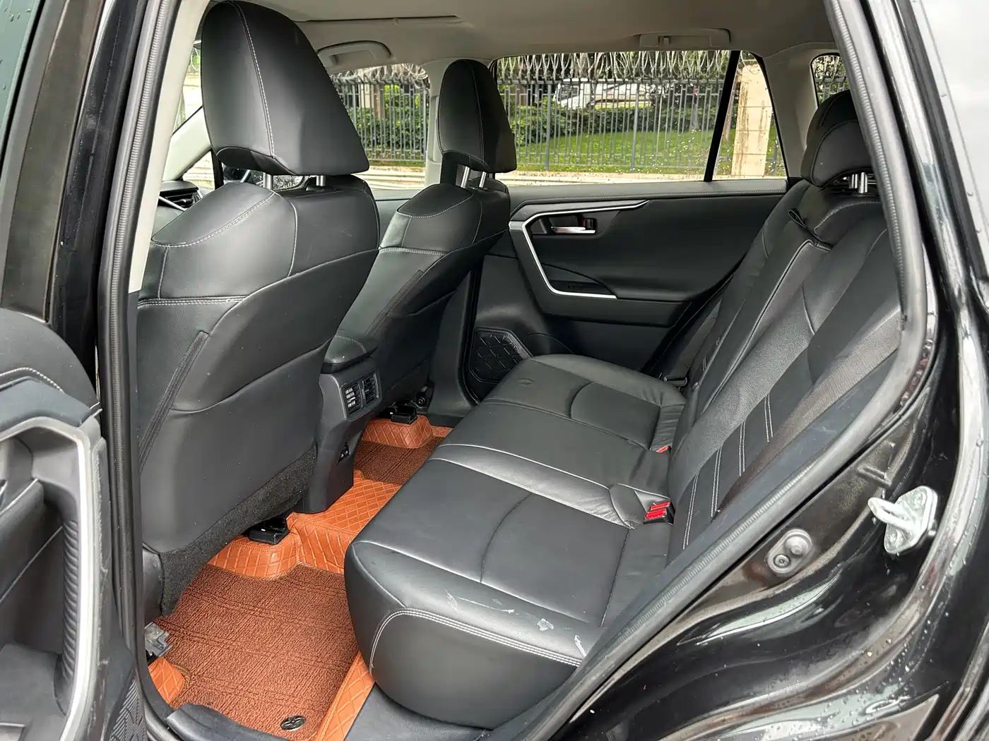 Toyota RAV4 Rongfang 2023 2.0L CVT FWD Style Plus Edition фото 14