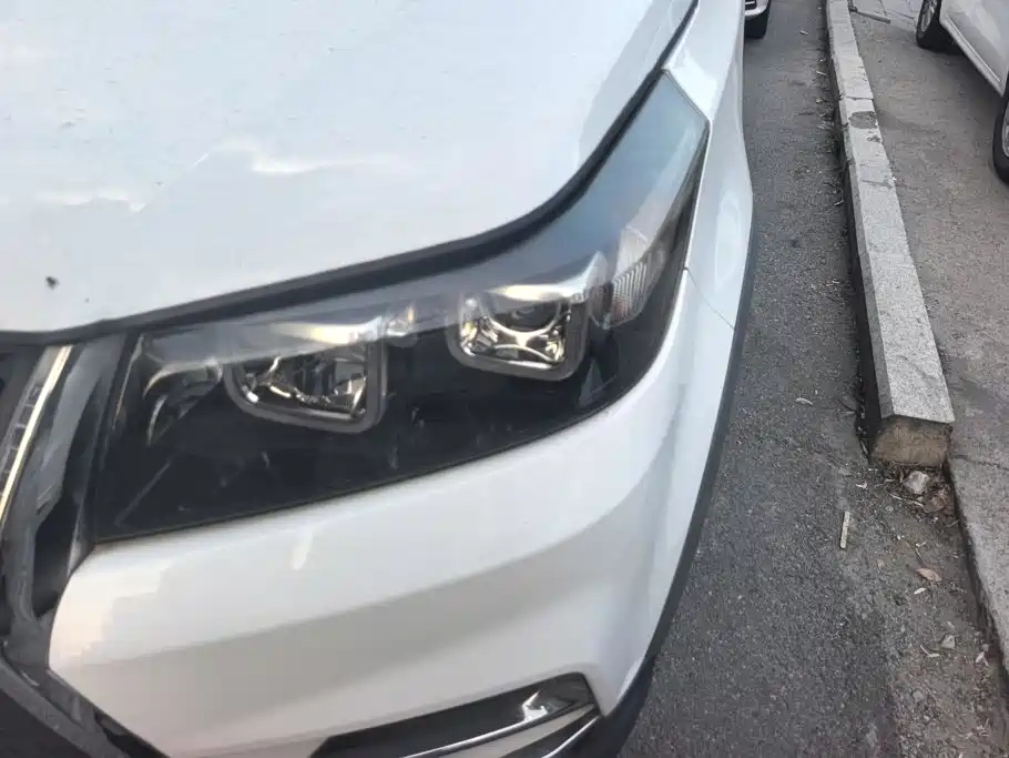 BAIC Huansu S3 2016 2016 S3L 1.5L Manual Premium