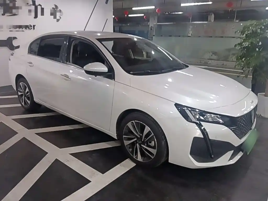 Peugeot 408 2025 2022 1.6T Light Chaser Edition
