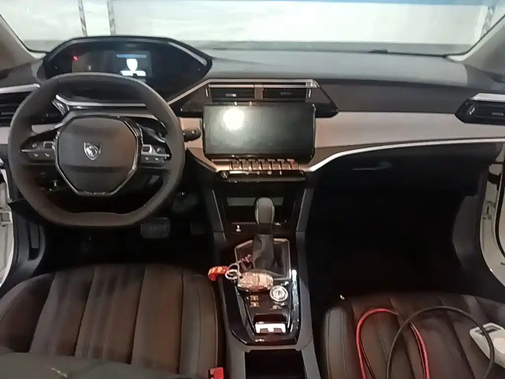 Peugeot 408 2025 2022 1.6T Light Chaser Edition