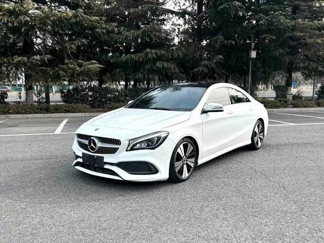 MERCEDES-BENZ CLA