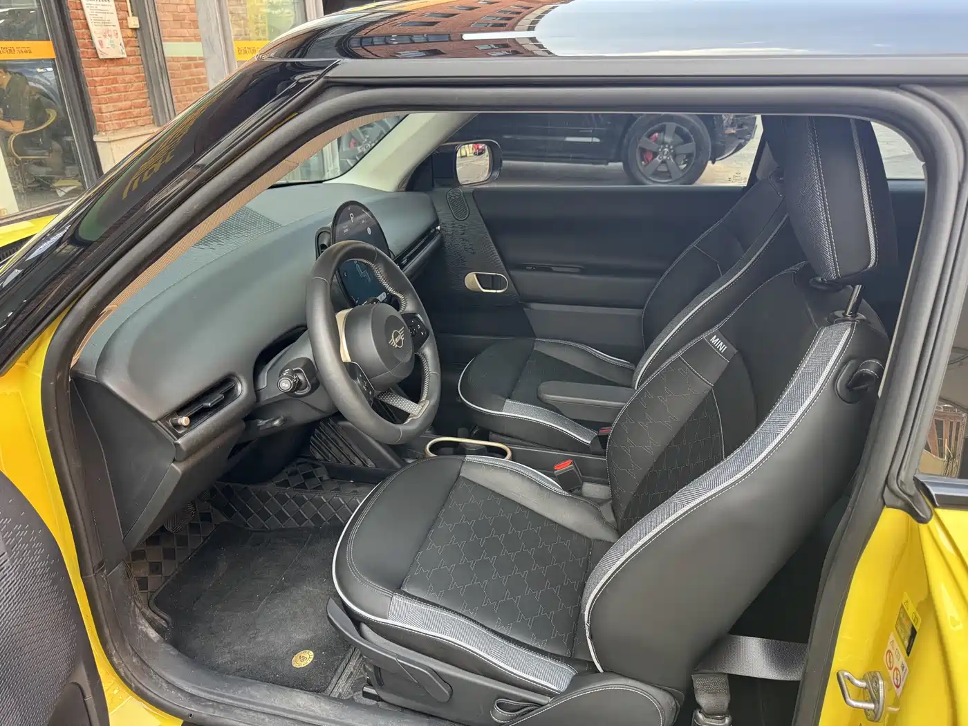 Фото 8 - MINI Electric MINI COOPER
