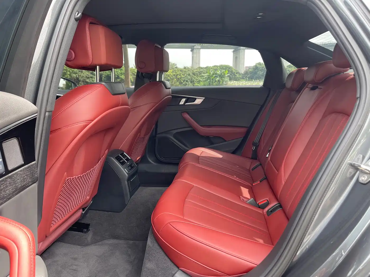 Audi A4L 2025 2025 2 Million Celebration Edition 40 TFSI Luxury Dynamic
