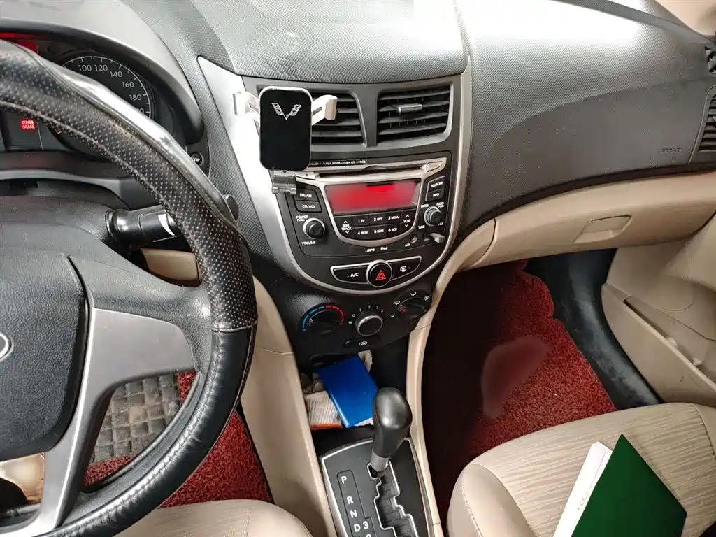 Hyundai Verna 2014 1.4L Automatic Smart GLS фото 6