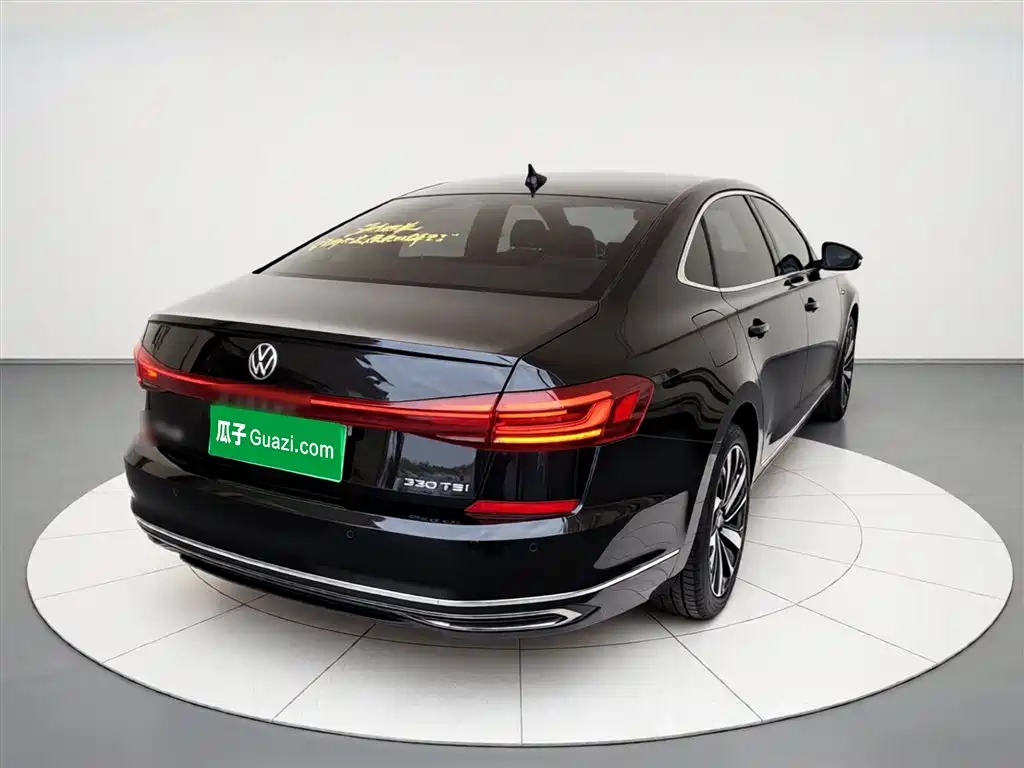 Volkswagen Passat 2022 330TSI Starlight Elite Edition фото 7