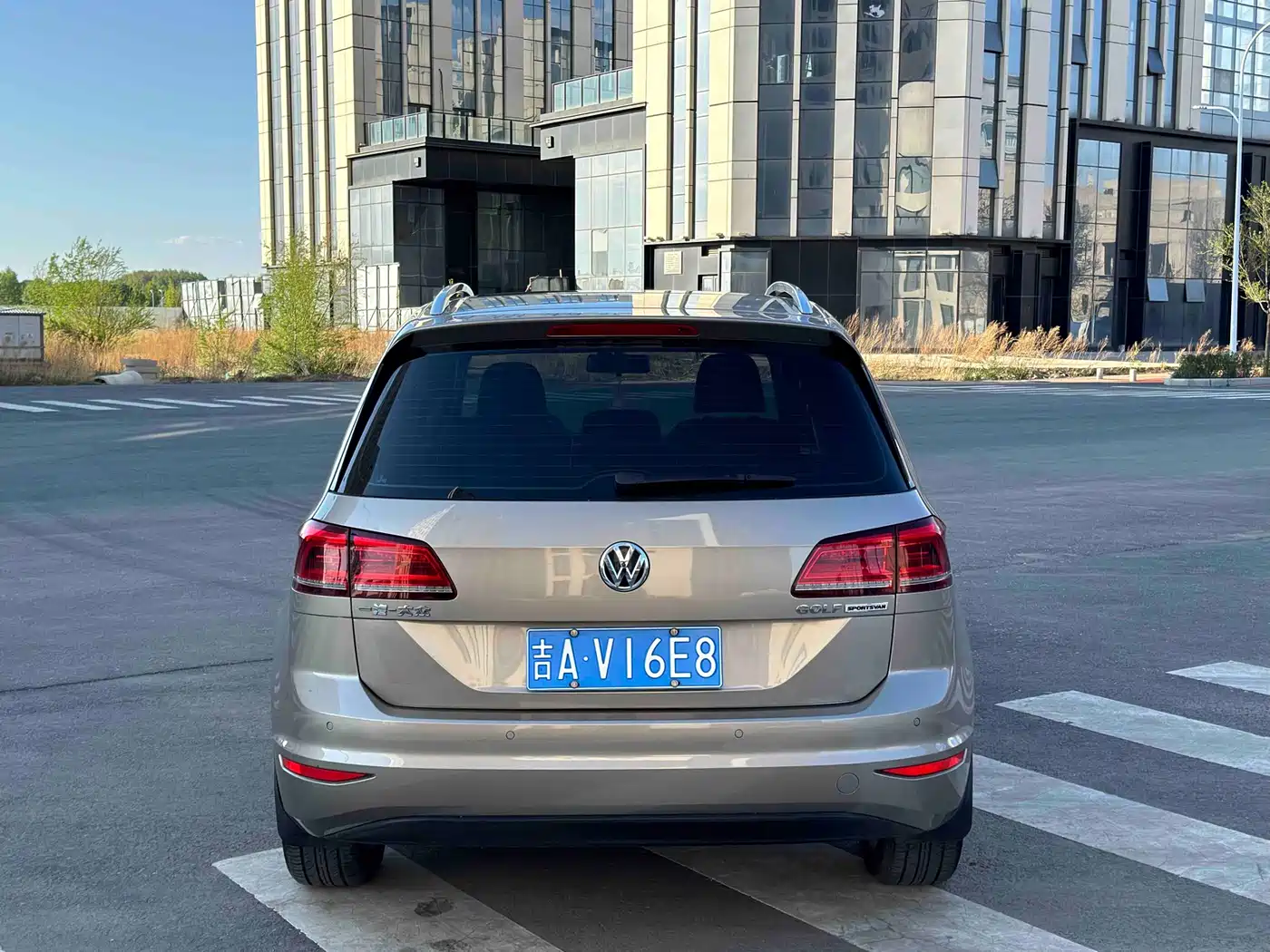 Volkswagen Golf Sportsvan 2016 1.6L Automatic Comfort фото 8