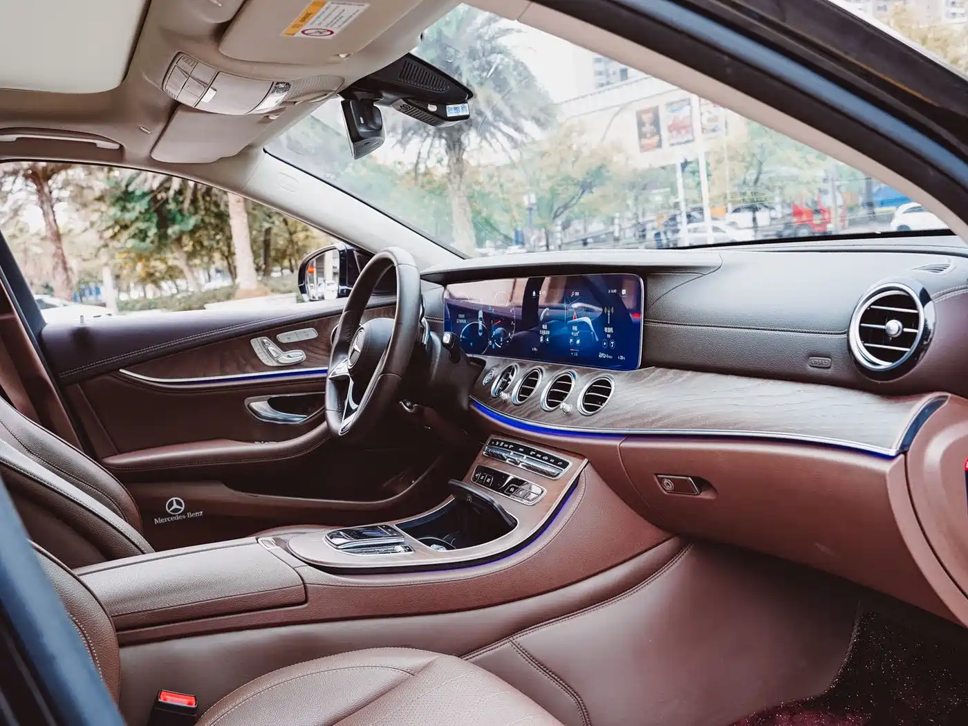 Mercedes-Benz E-Class 2021 E 300 L Fashion фото 9