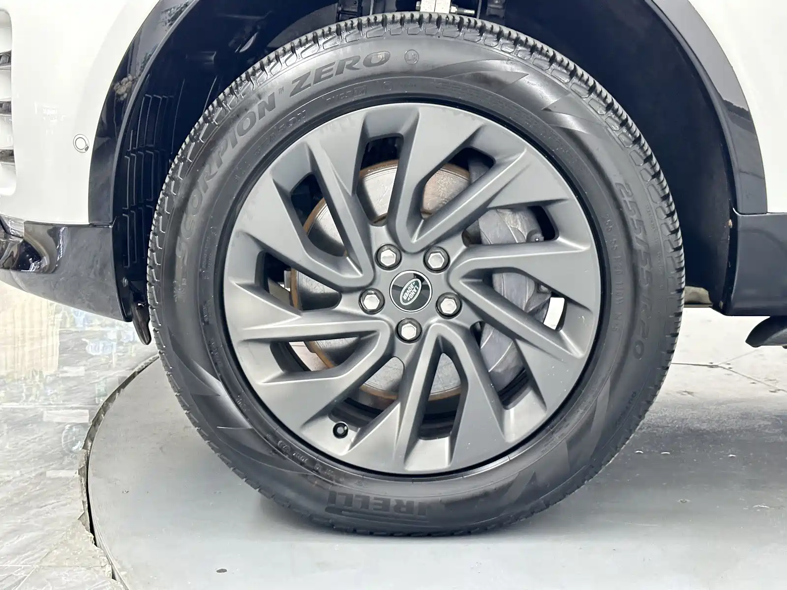 Фото 25 - Land Rover Discovery
