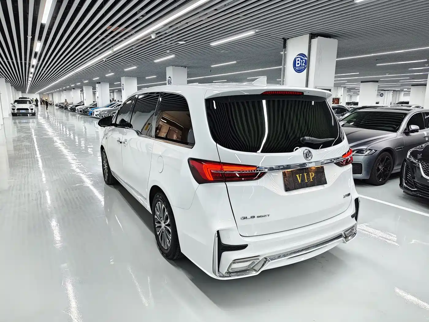 Buick GL8 2021 Land Business Class 652T Luxury фото 15