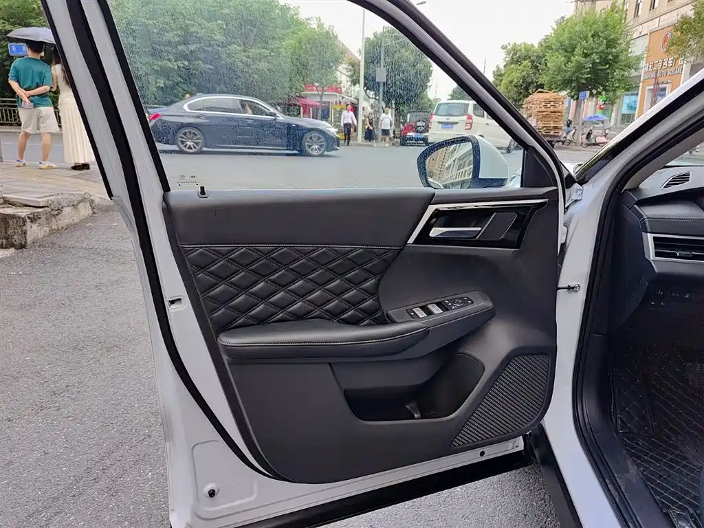 Mitsubishi Outlander 2023 1.5T CVT 2WD Prestige Edition 7-seater фото 6