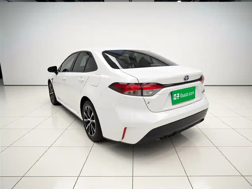 Toyota Levin 2023 Smart Hybrid 1.8L Luxury фото 5