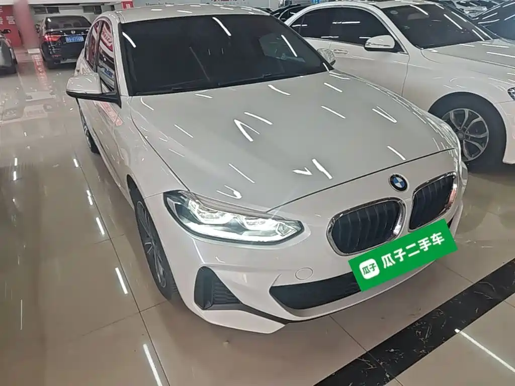 BMW 1-SERIES