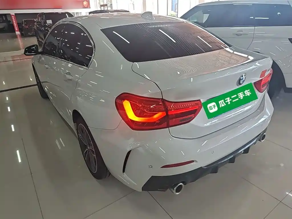 BMW 1-SERIES