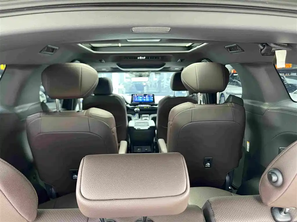 Фото 31 - Toyota Sienna