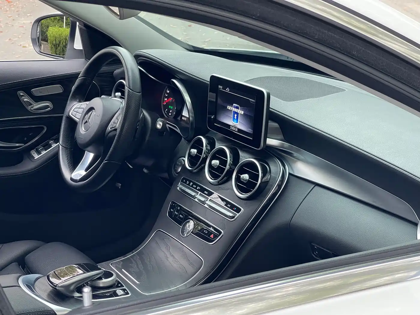 Mercedes-Benz C-Class 2015 Facelift C 200 L Sport фото 18