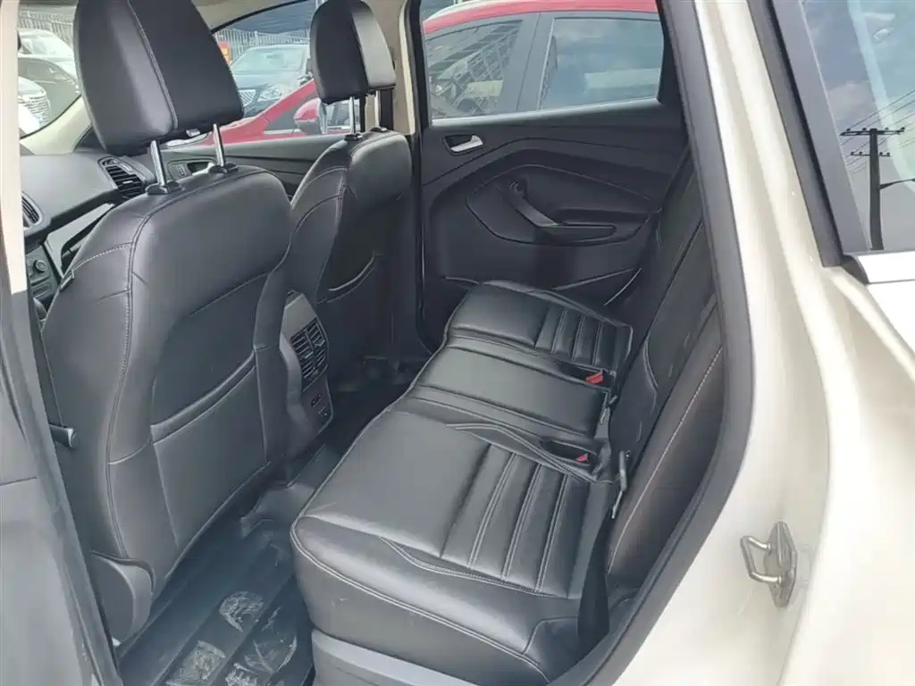 Ford Kuga 2019 2019 EcoBoost 180 FWD Luxury Edition China V