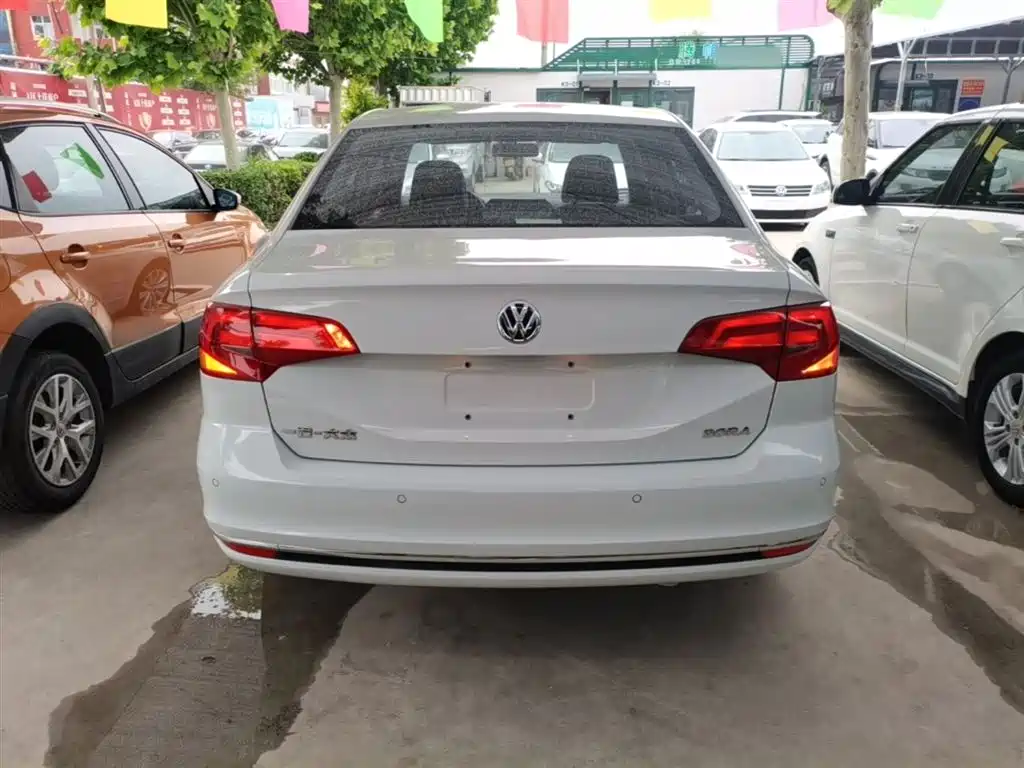 Volkswagen Bora 2018 1.5L Automatic Comfort фото 6