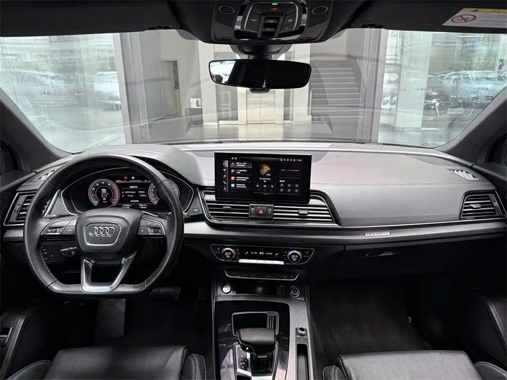 Audi Q5L 2023 40T Luxury Dynamic фото 6