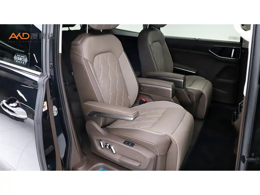 Volkswagen Viloran 2024 2023 Facelift 380TSI Premium Edition