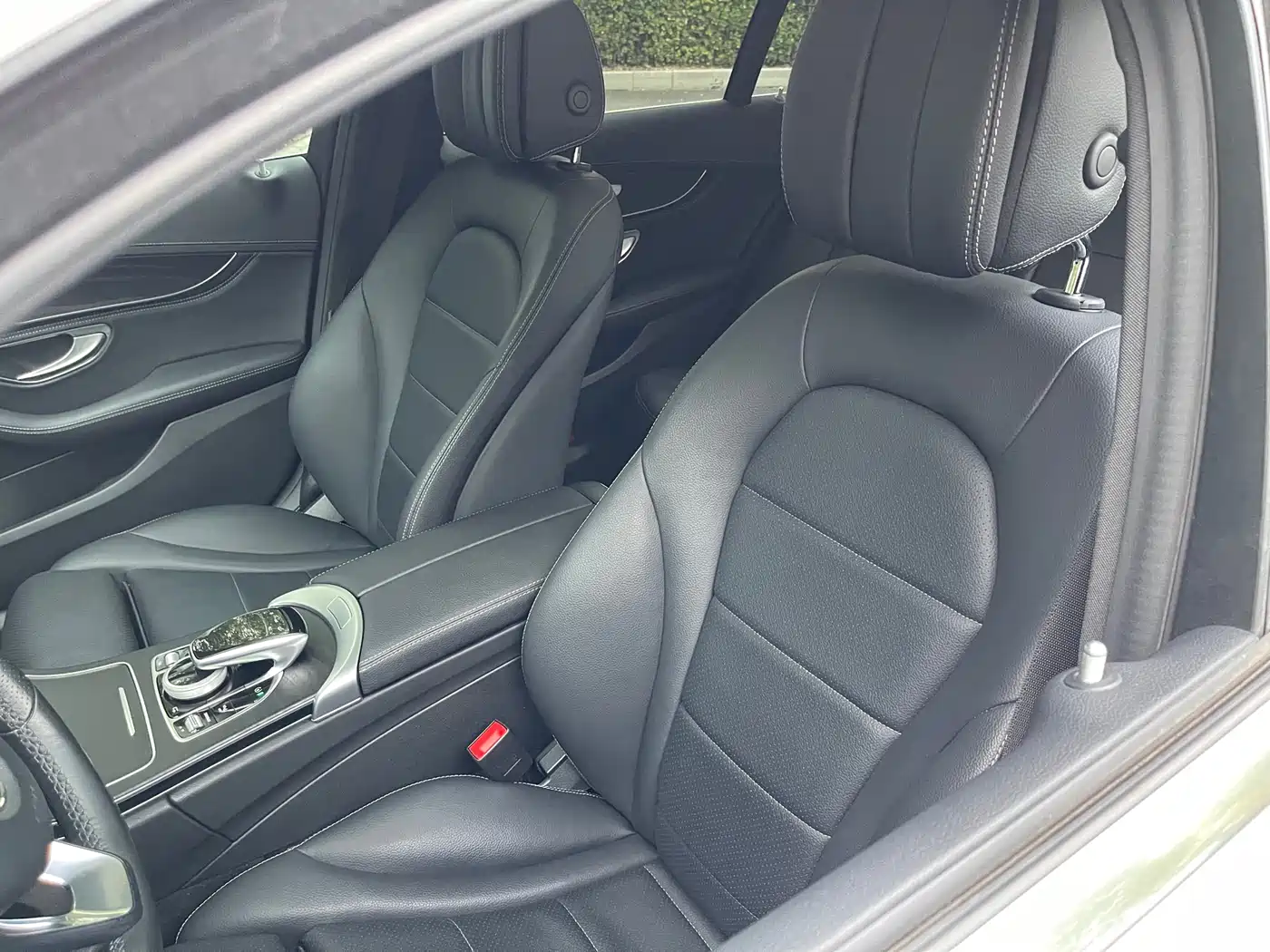 Mercedes-Benz C-Class 2015 Facelift C 200 L Sport фото 17
