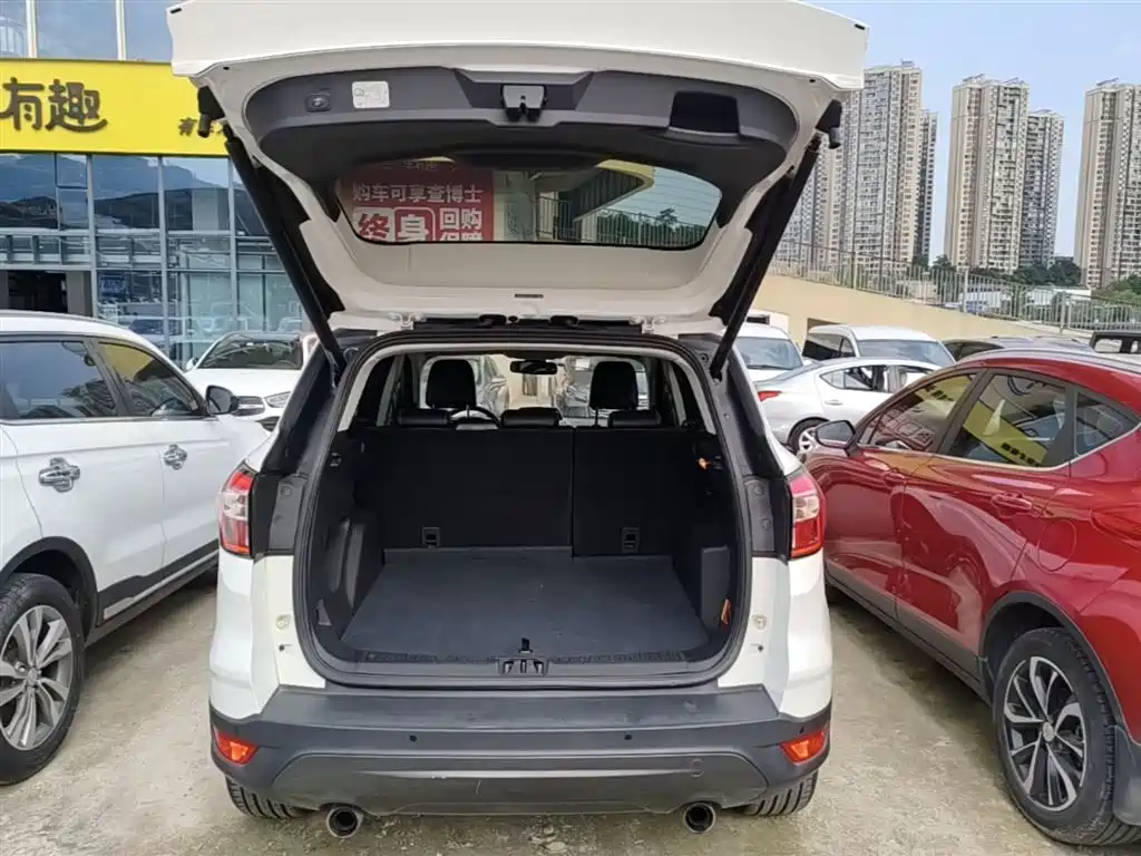 Ford Kuga 2019 2019 EcoBoost 180 FWD Luxury Edition China V
