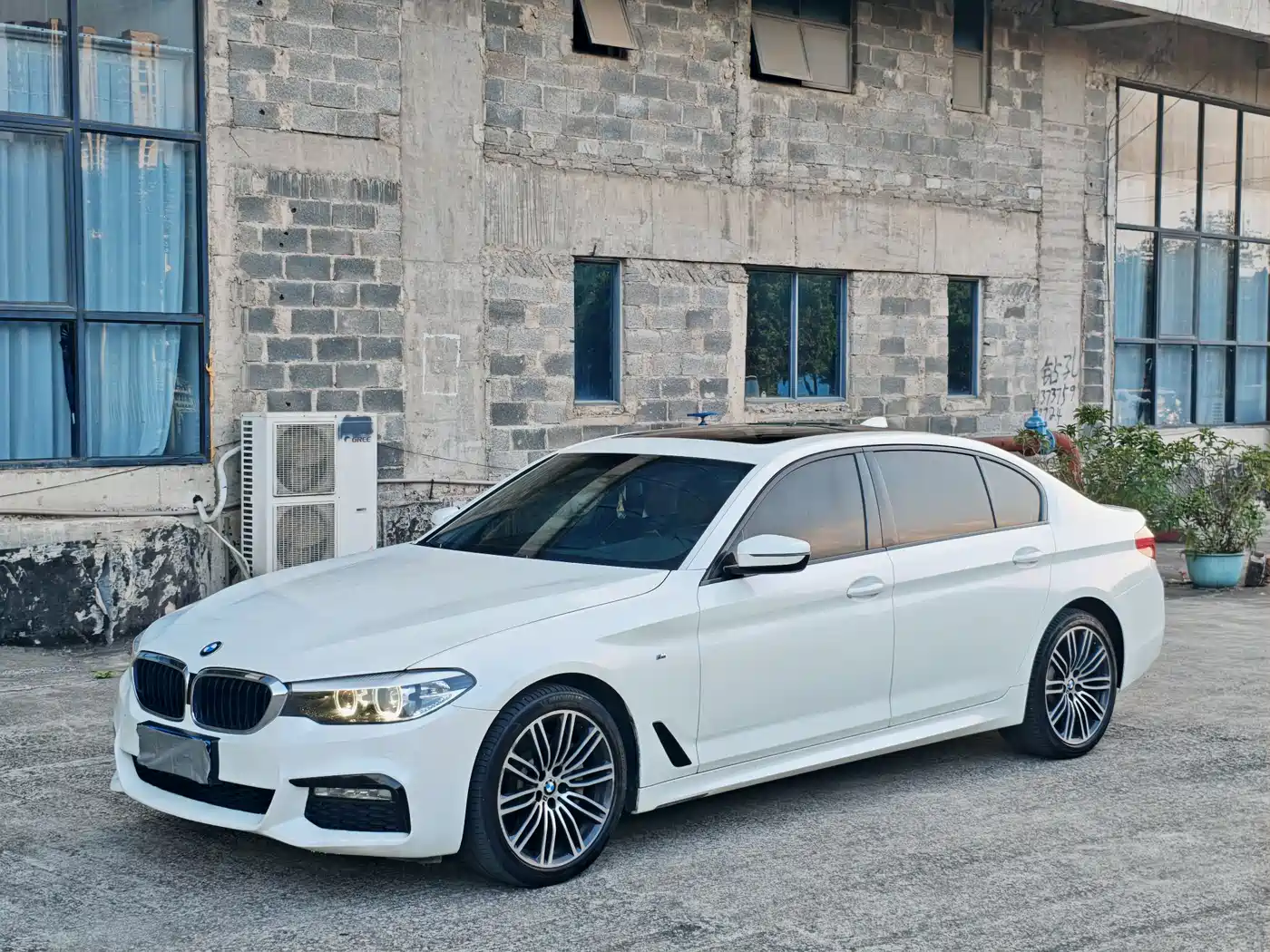 BMW 5 Series 2018 530Li xDrive M Sport Package